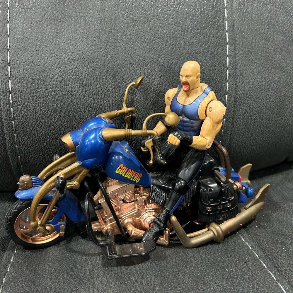 Goldberg & bike ; WCW Toybiz! Road wild wrestlers!